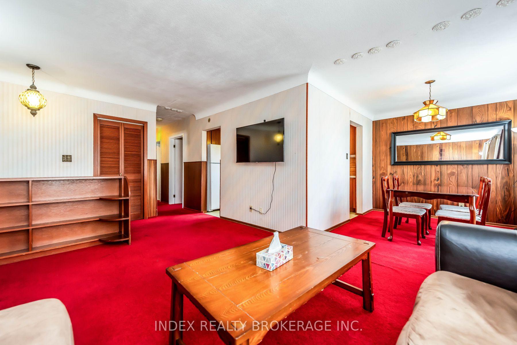 Photo 5 of 28 Blenheim Drive, Hamilton, Stoney Creek — HOMEH