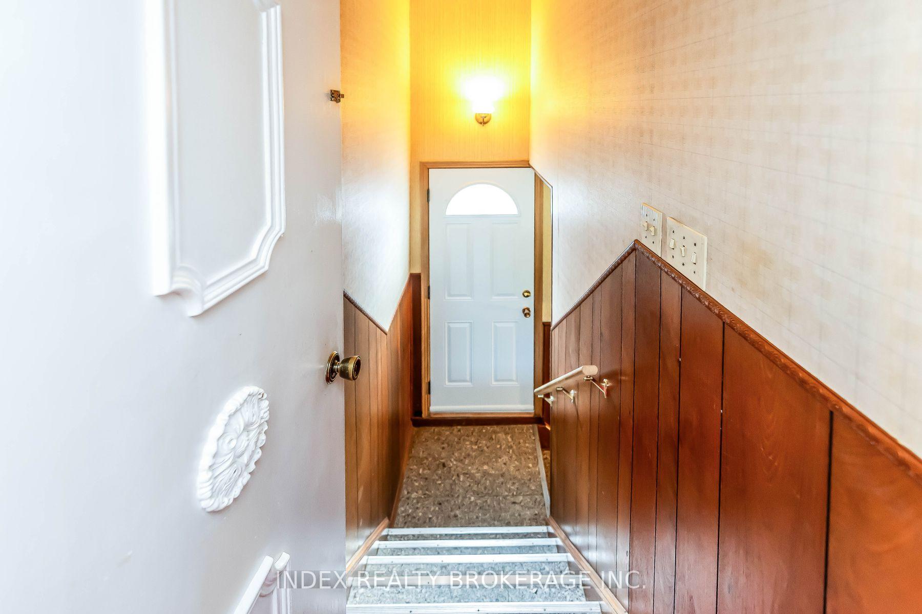 Photo 12 of 28 Blenheim Drive, Hamilton, Stoney Creek — HOMEH
