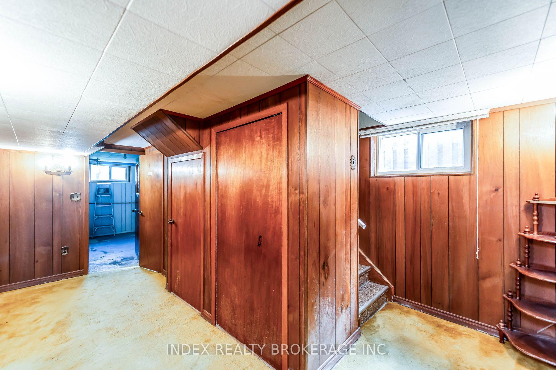 Photo 16 of 28 Blenheim Drive, Hamilton, Stoney Creek — HOMEH