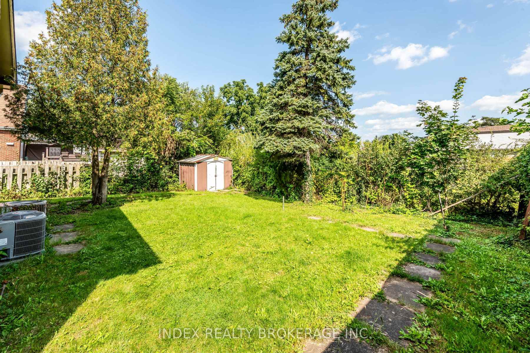 Photo 31 of 28 Blenheim Drive, Hamilton, Stoney Creek — HOMEH