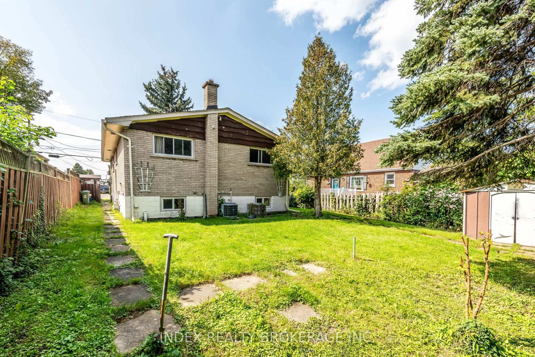 Photo 32 of 28 Blenheim Drive, Hamilton, Stoney Creek — HOMEH