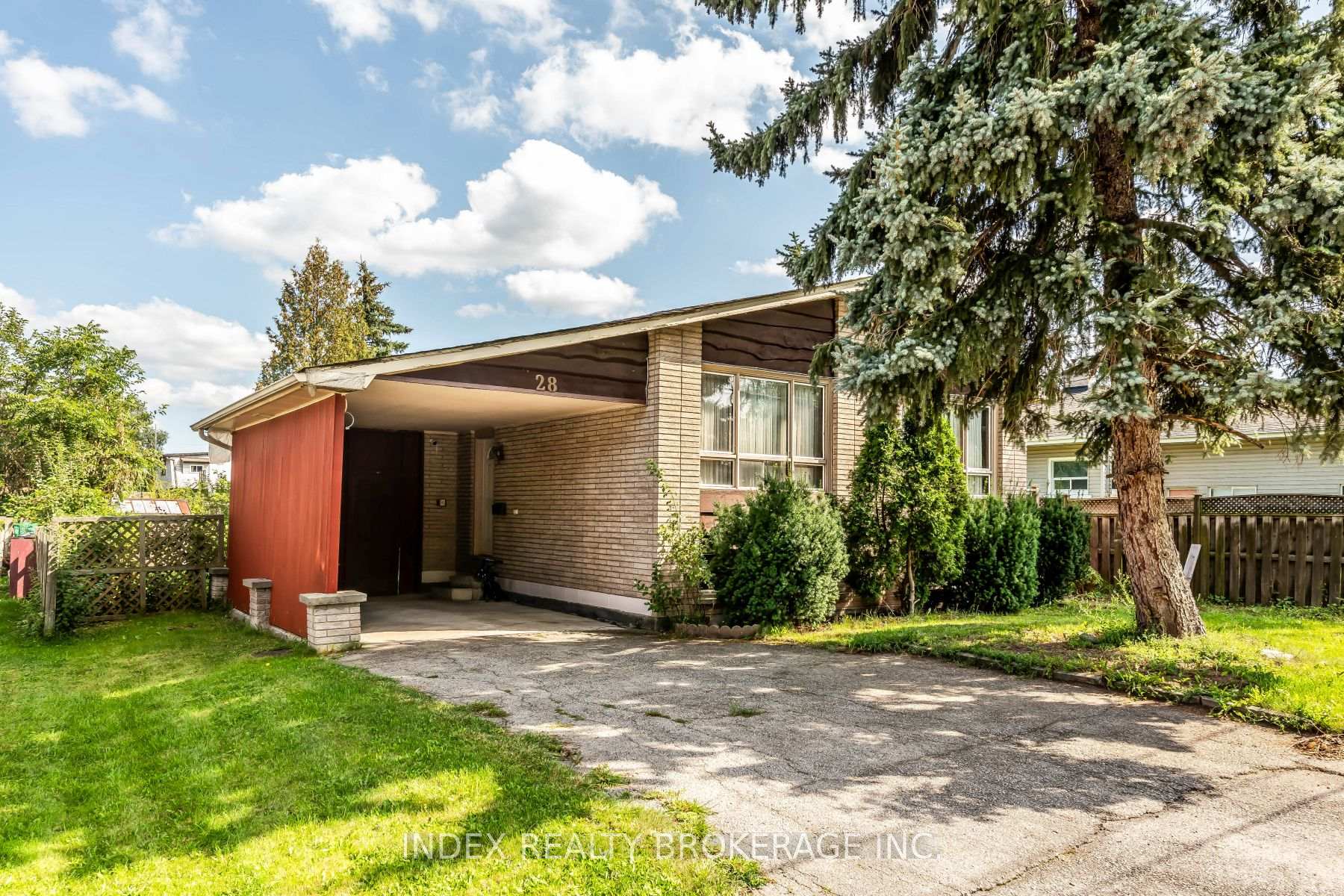 Photo 1 of 28 Blenheim Drive, Hamilton, Stoney Creek — HOMEH
