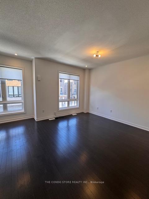 Photo 5 of 23 Steamboat Way, Whitby, Port Whitby — HOMEH