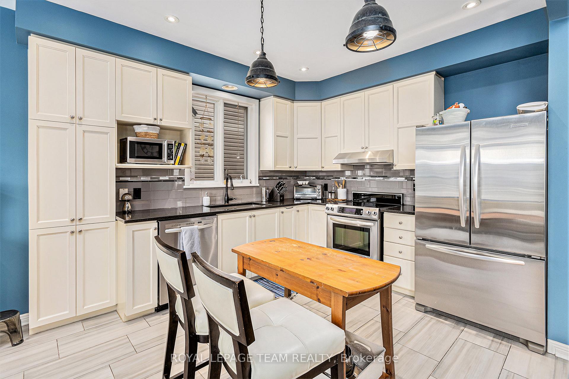Photo 16 of 211 Stoneway Drive, Ottawa, Barrhaven East — HOMEH