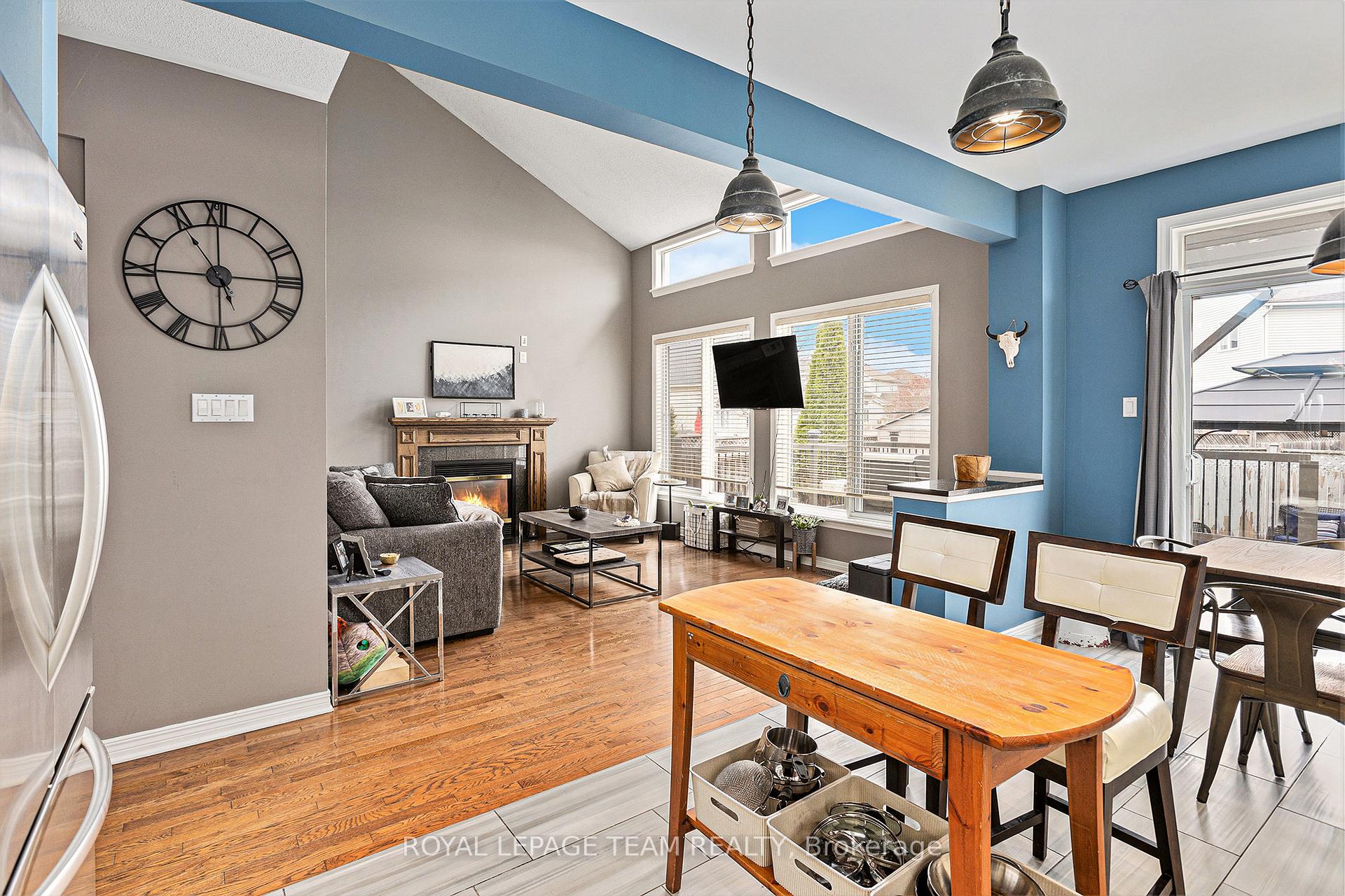 Photo 18 of 211 Stoneway Drive, Ottawa, Barrhaven East — HOMEH