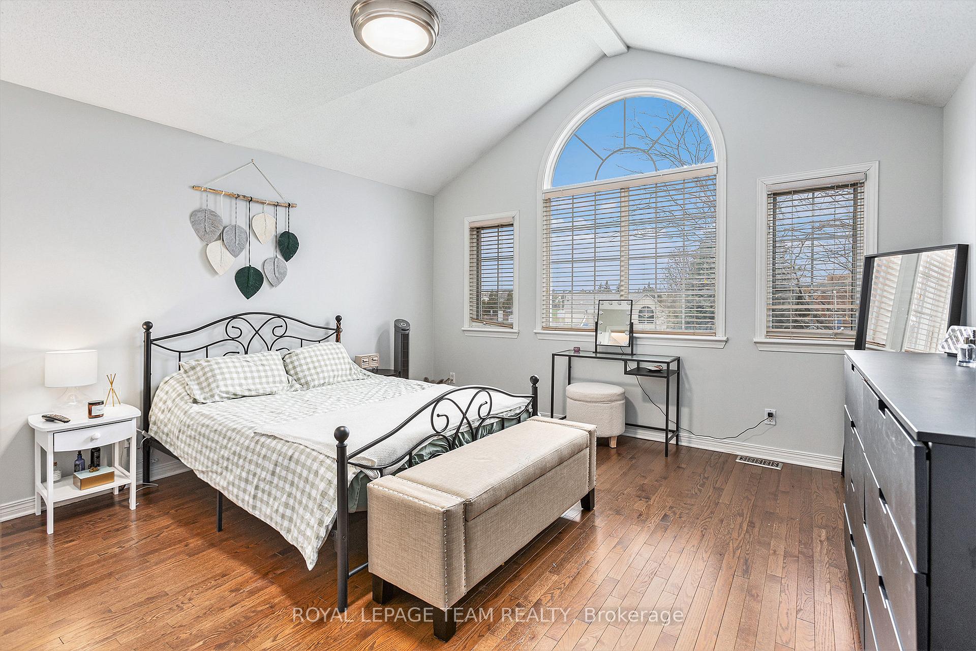 Photo 25 of 211 Stoneway Drive, Ottawa, Barrhaven East — HOMEH