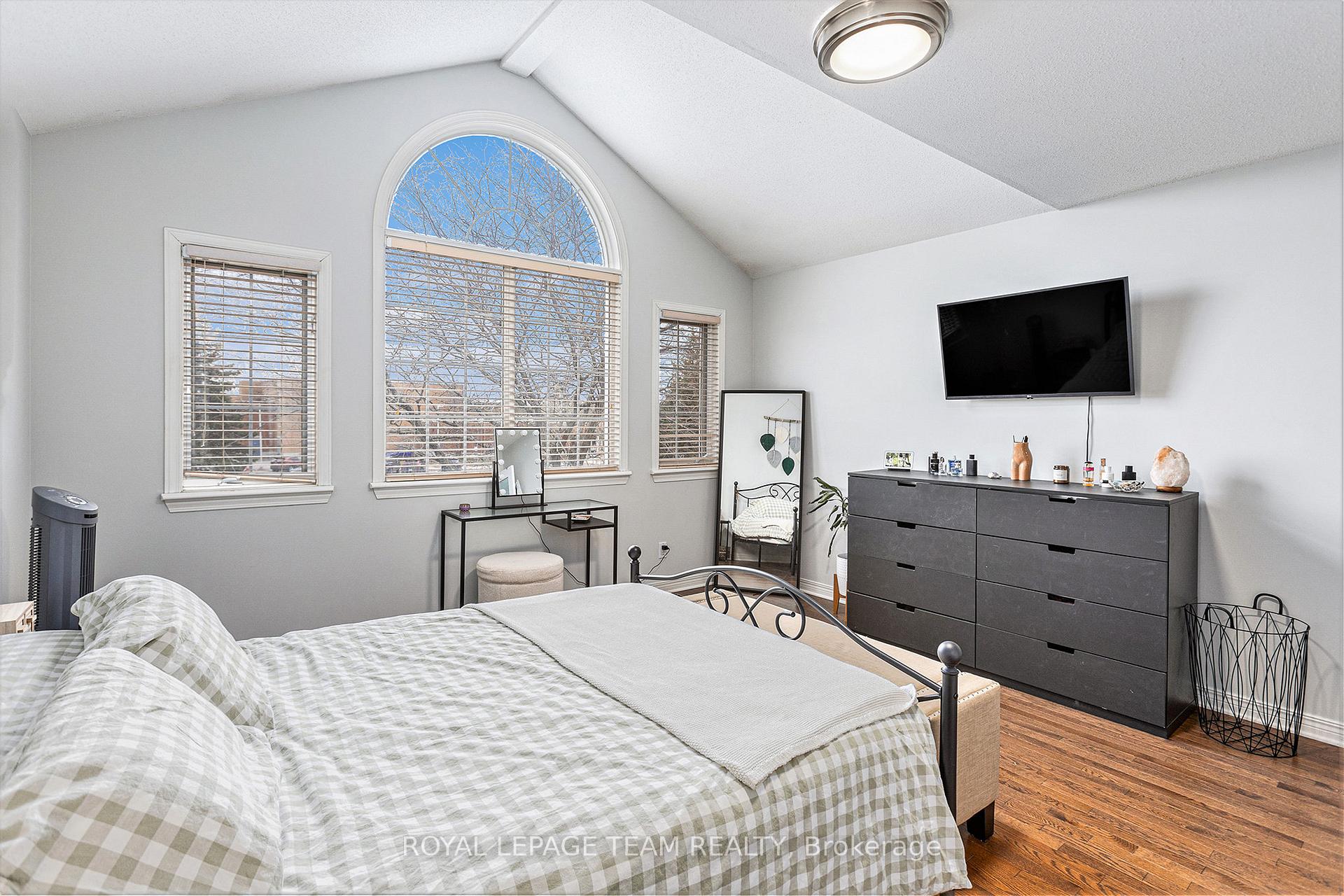 Photo 27 of 211 Stoneway Drive, Ottawa, Barrhaven East — HOMEH
