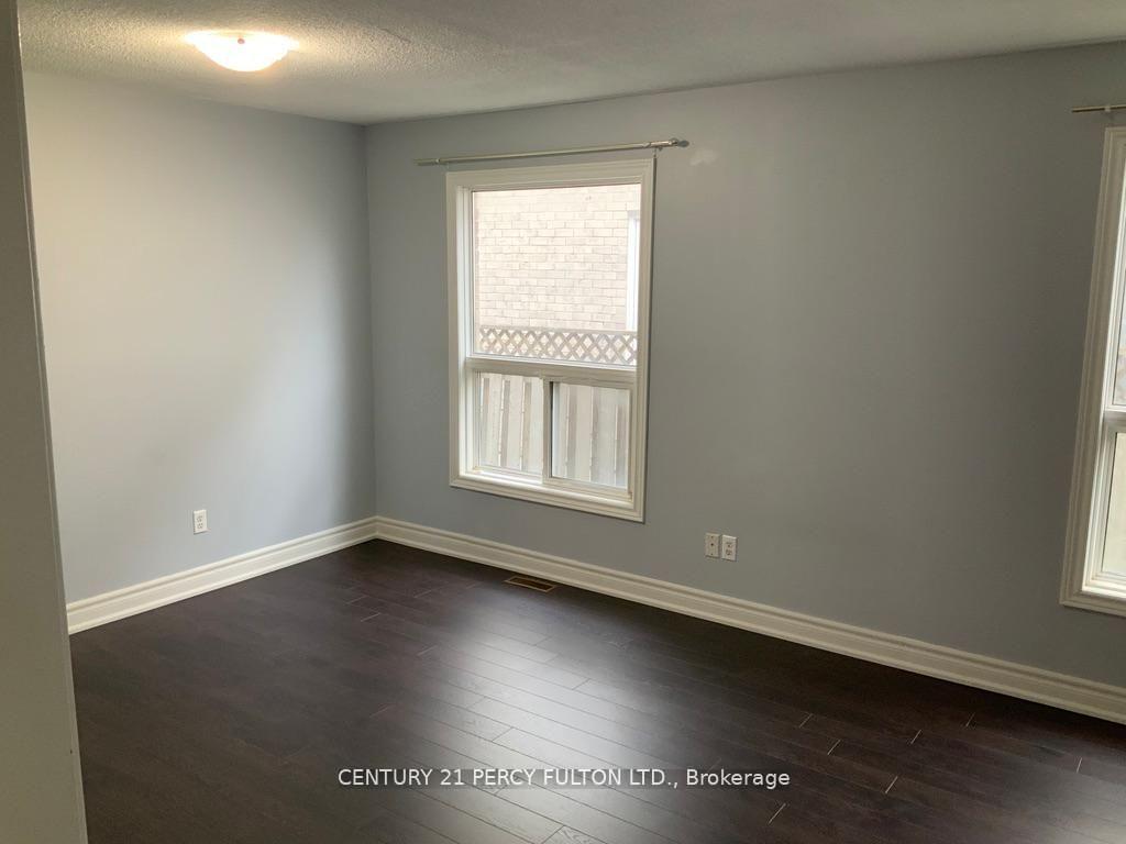 Photo 5 of Unit Main, 41 Rosseter Road, Markham, Middlefield — HOMEH