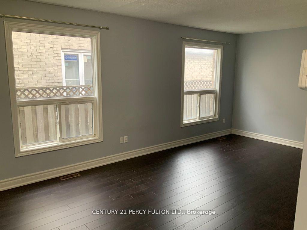 Photo 2 of Unit Main, 41 Rosseter Road, Markham, Middlefield — HOMEH