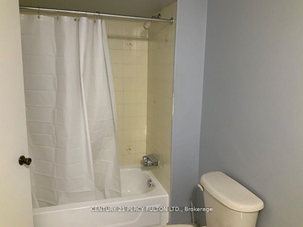 Photo 4 of Unit Main, 41 Rosseter Road, Markham, Middlefield — HOMEH