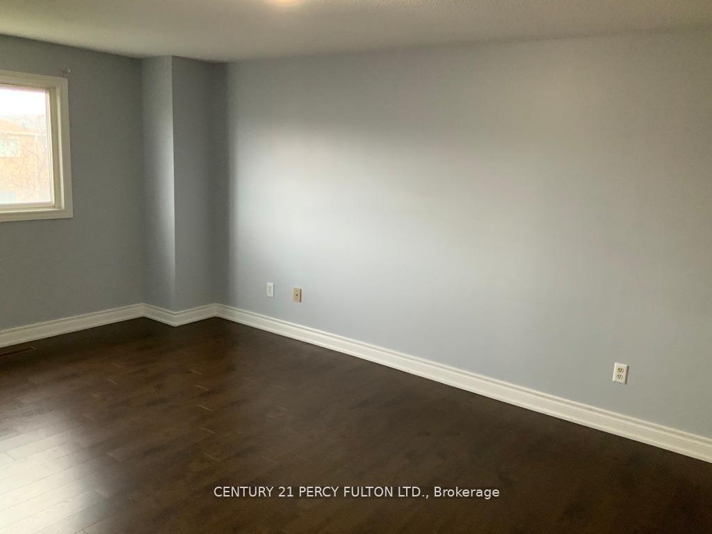 Photo 10 of Unit Main, 41 Rosseter Road, Markham, Middlefield — HOMEH