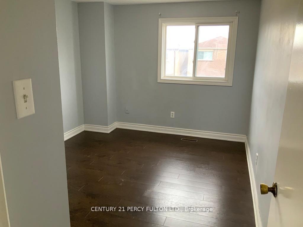 Photo 11 of Unit Main, 41 Rosseter Road, Markham, Middlefield — HOMEH