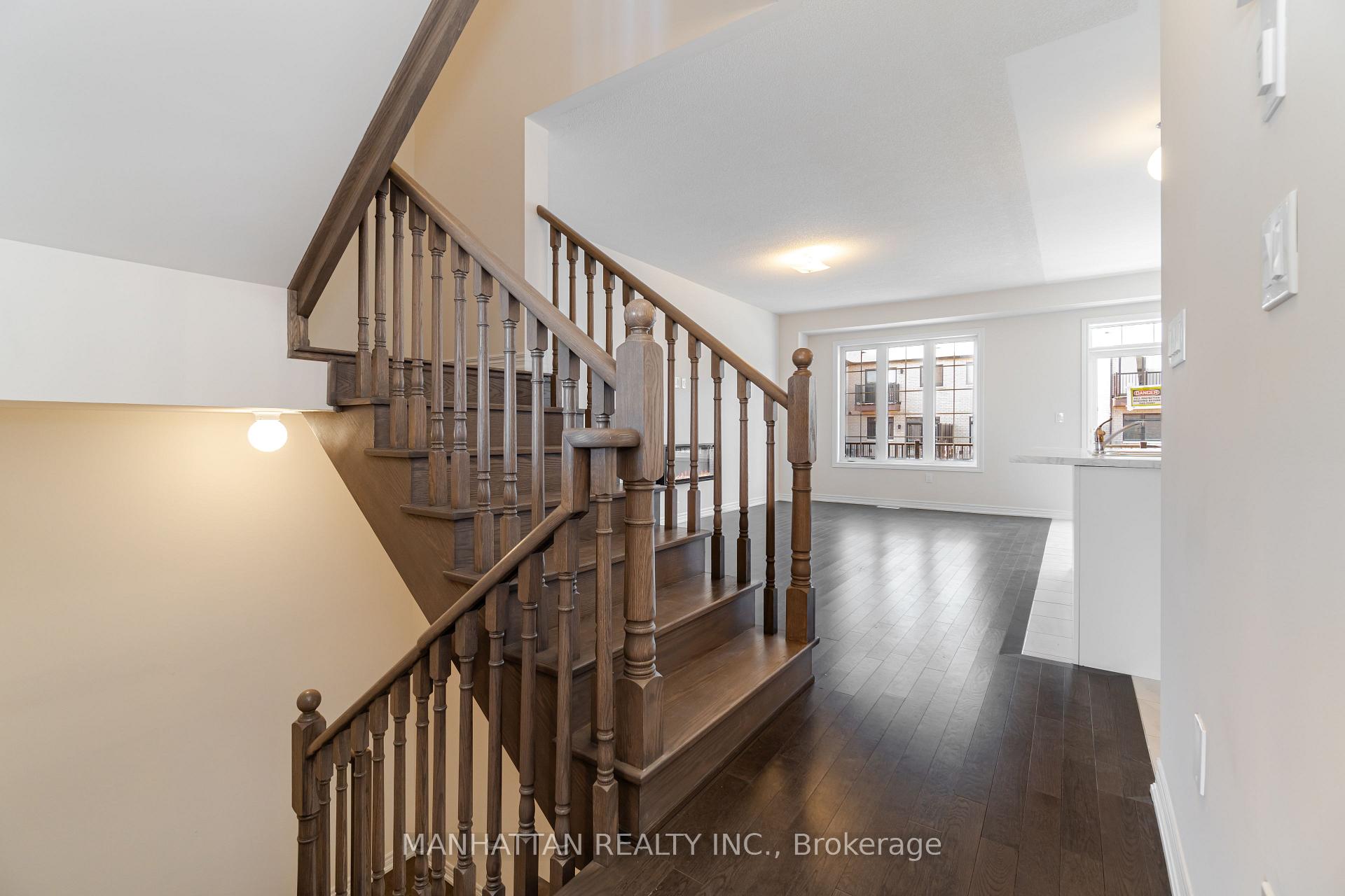 Photo 4 of 2646 Delphinium Trail, Pickering, Rural Pickering — HOMEH