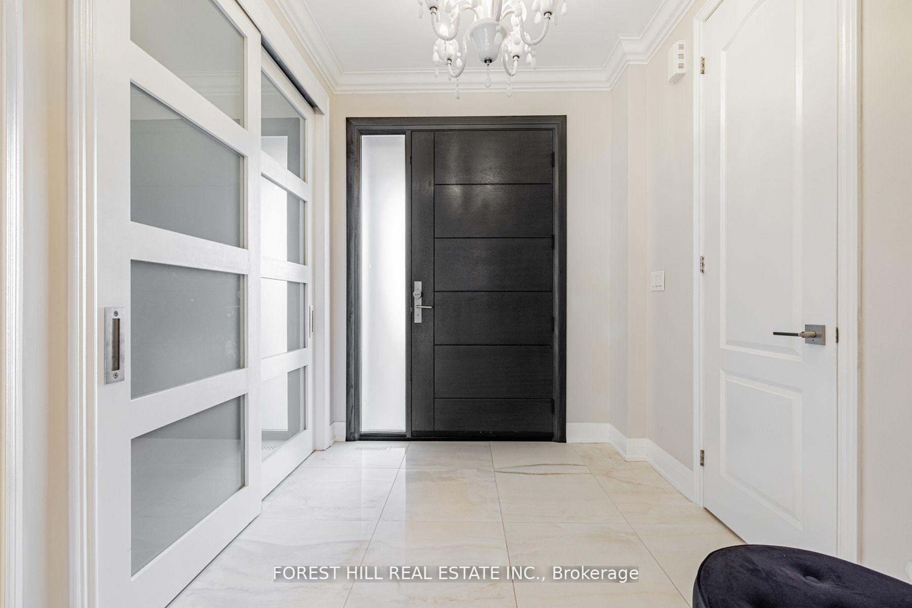 Photo 4 of 18 William Bowes Boulevard, Vaughan, Patterson — HOMEH
