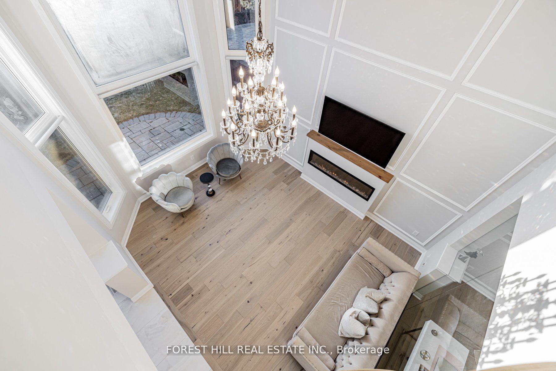 Photo 3 of 18 William Bowes Boulevard, Vaughan, Patterson — HOMEH