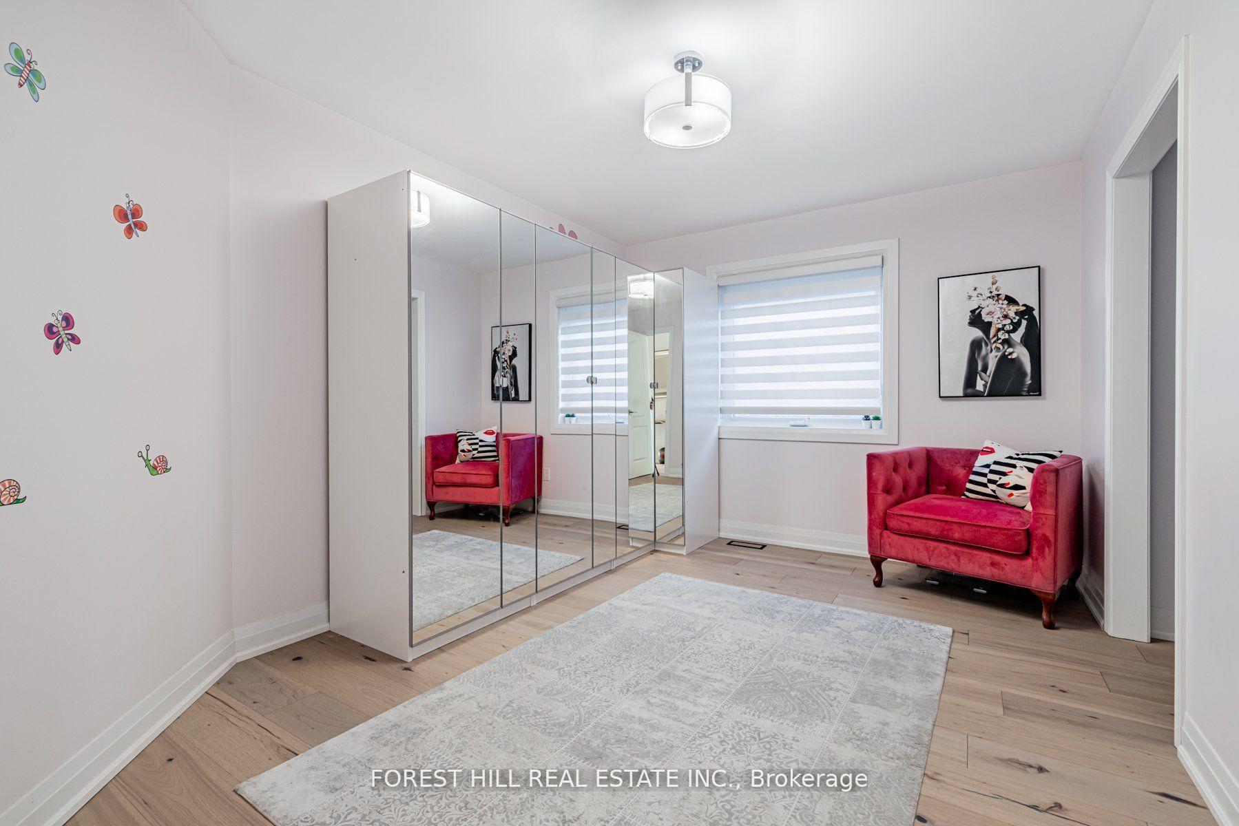 Photo 20 of 18 William Bowes Boulevard, Vaughan, Patterson — HOMEH