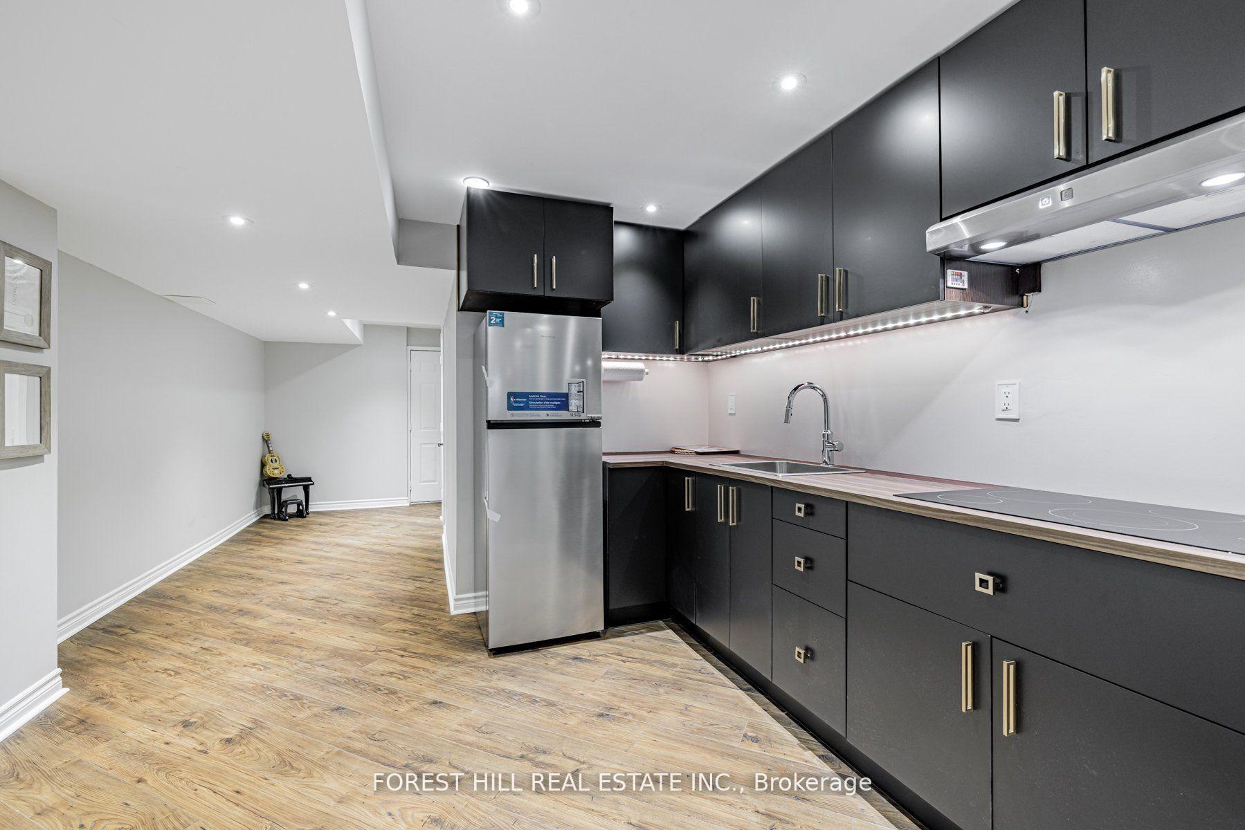 Photo 24 of 18 William Bowes Boulevard, Vaughan, Patterson — HOMEH