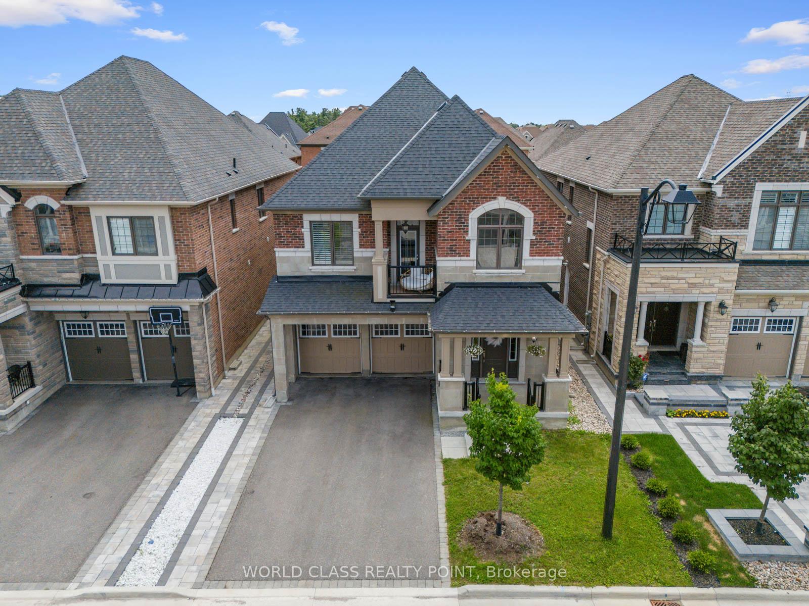 Photo 4 of 19 Barn Owl Way, Vaughan, Kleinburg — HOMEH