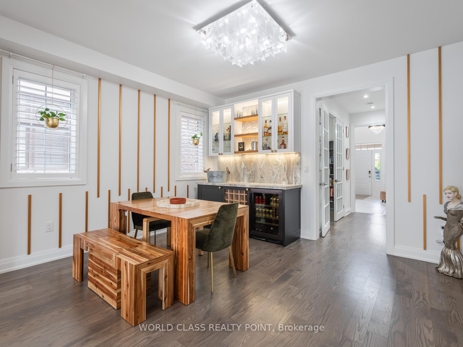 Photo 9 of 19 Barn Owl Way, Vaughan, Kleinburg — HOMEH