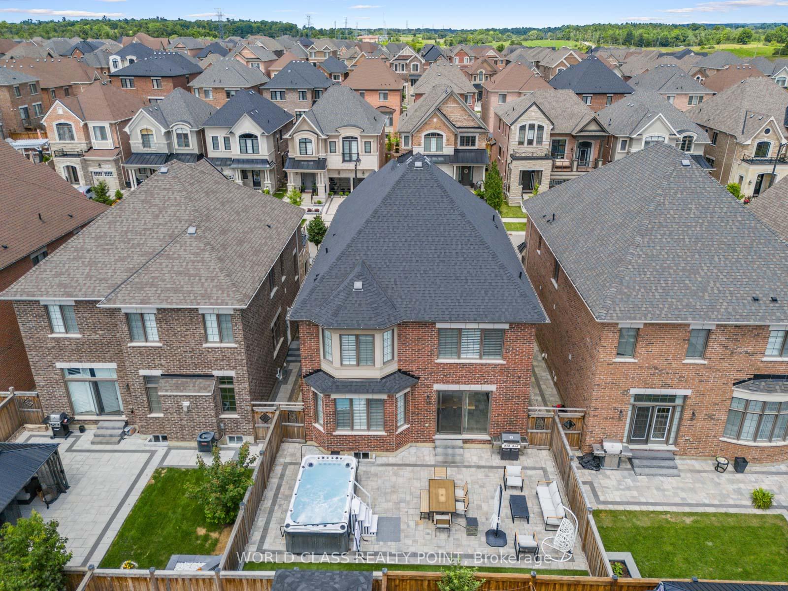 Photo 35 of 19 Barn Owl Way, Vaughan, Kleinburg — HOMEH