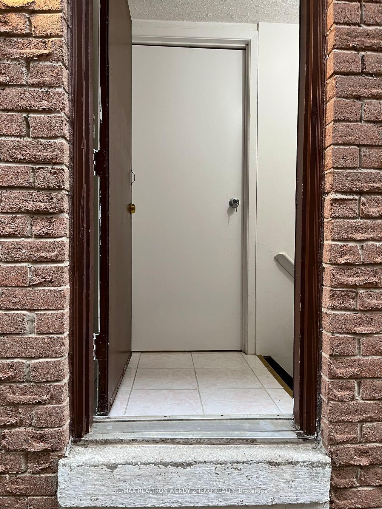 Photo 4 of Unit Bsmt, 275 Risebrough Circuit, Markham, Milliken Mills West — HOMEH