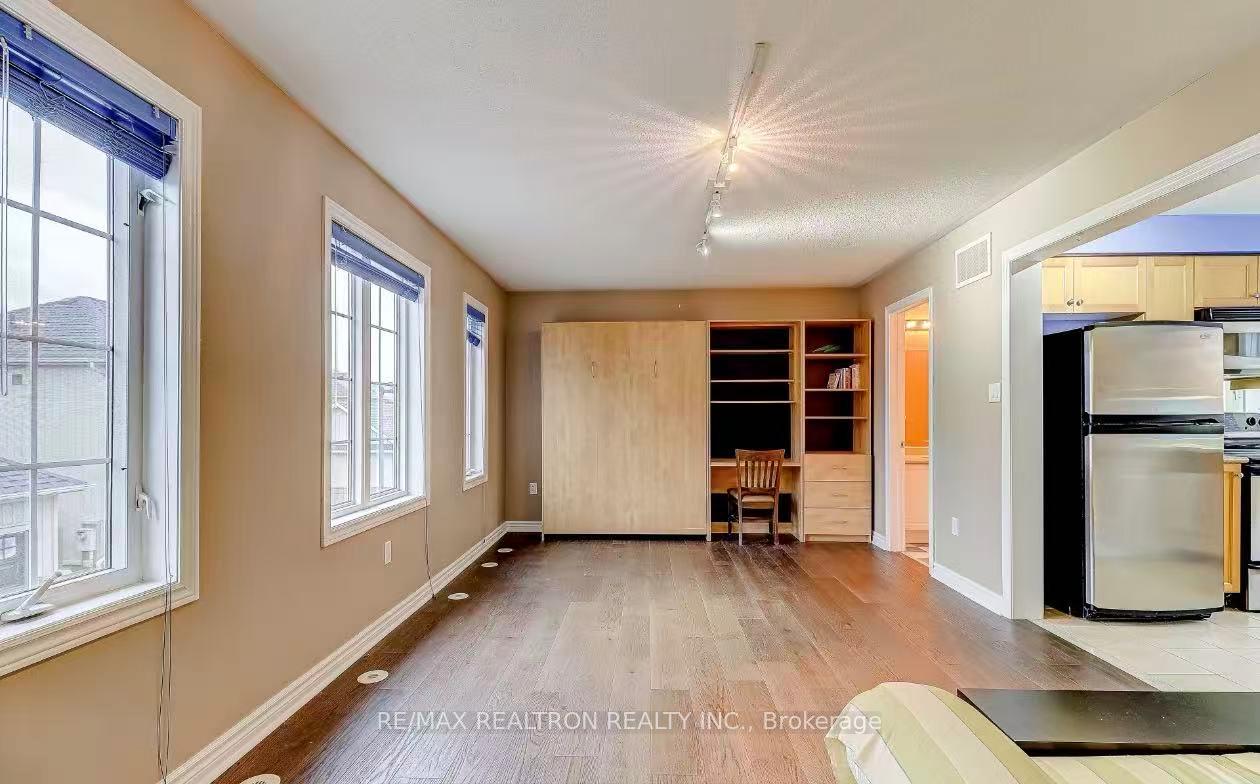 Photo 2 of 73 Kenilworth Gate, Markham, Cornell — HOMEH