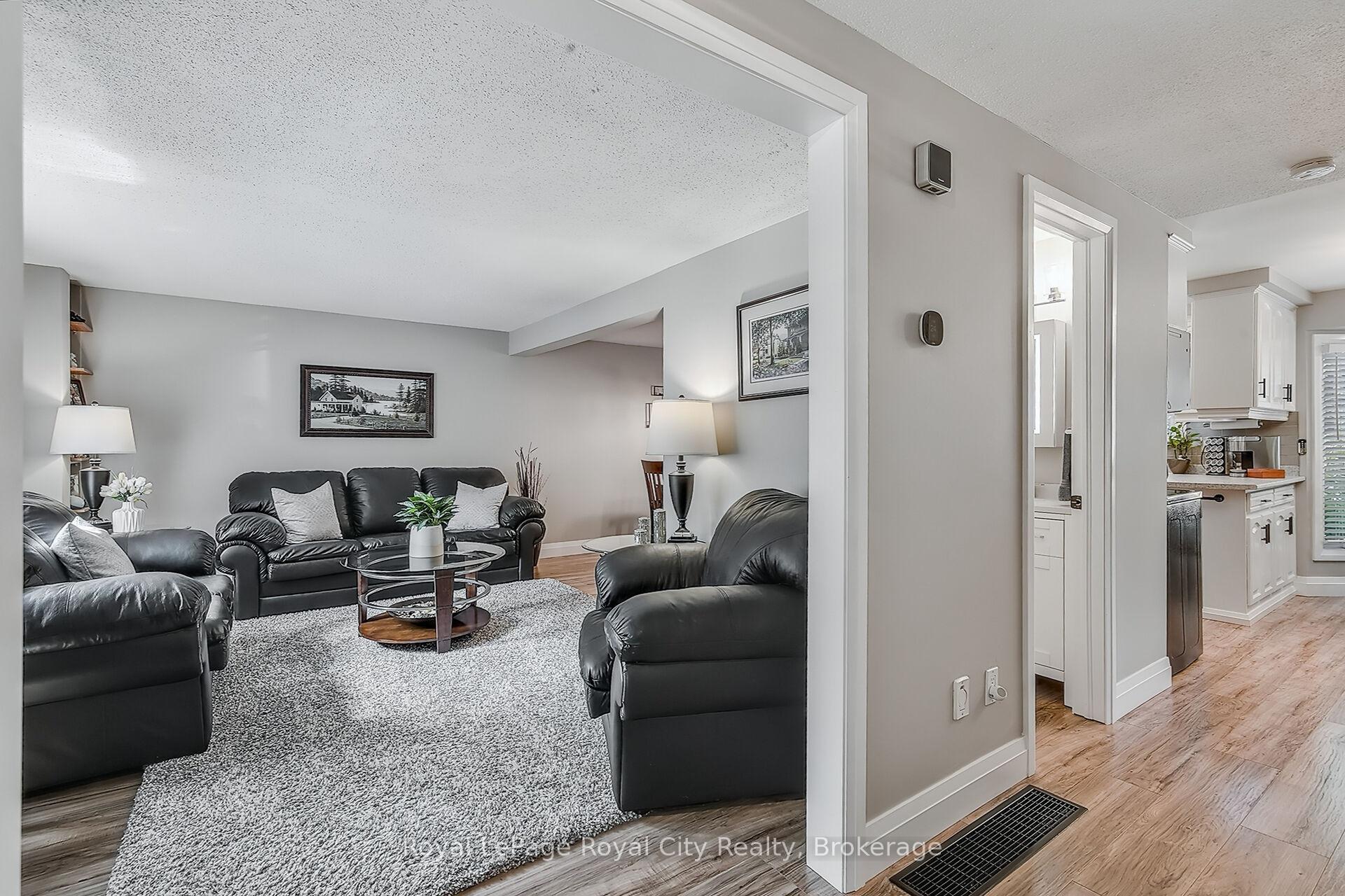 Photo 2 of 30 Springdale Boulevard, Guelph, Willow West/Sugarbush/West Acres — HOMEH