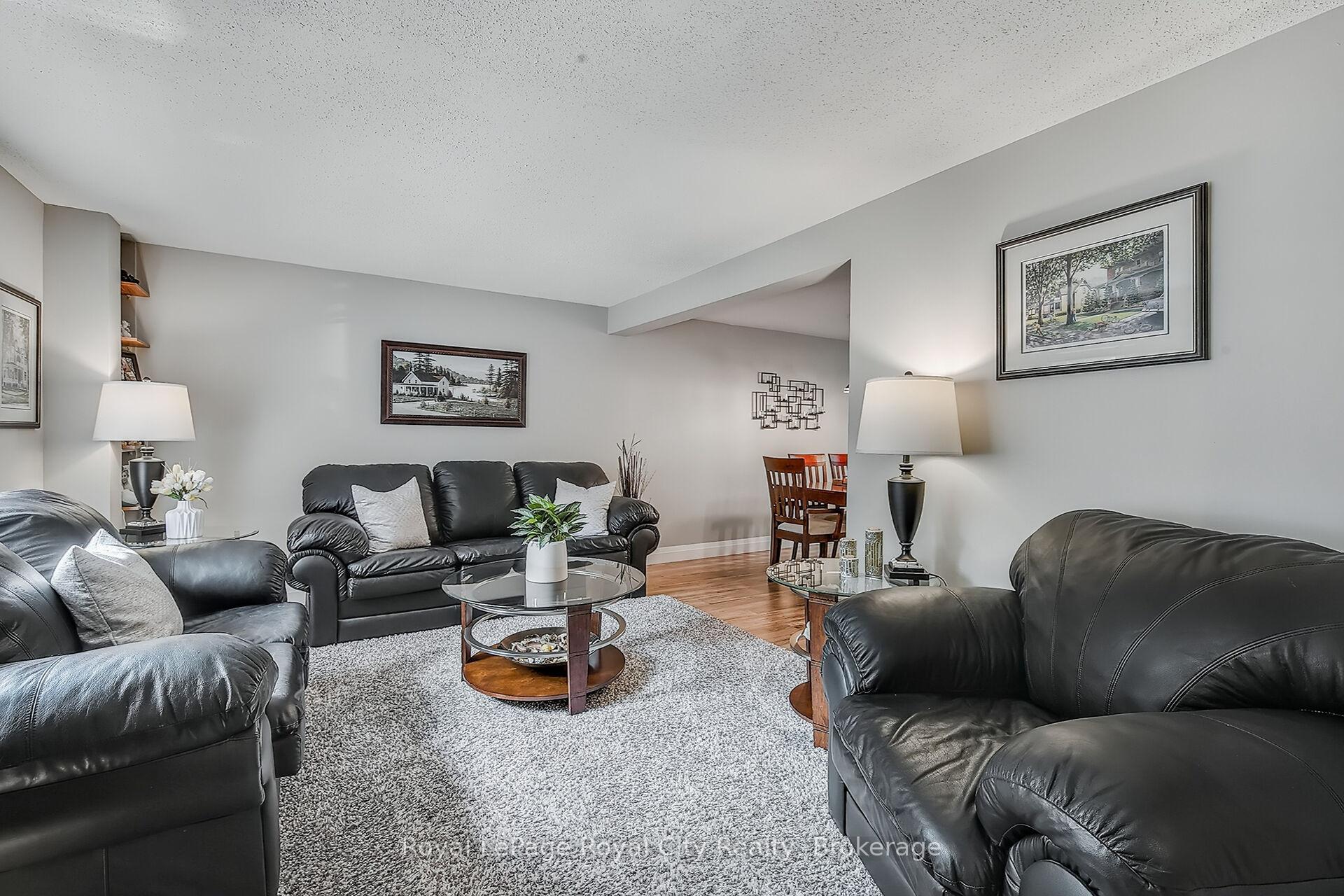 Photo 3 of 30 Springdale Boulevard, Guelph, Willow West/Sugarbush/West Acres — HOMEH