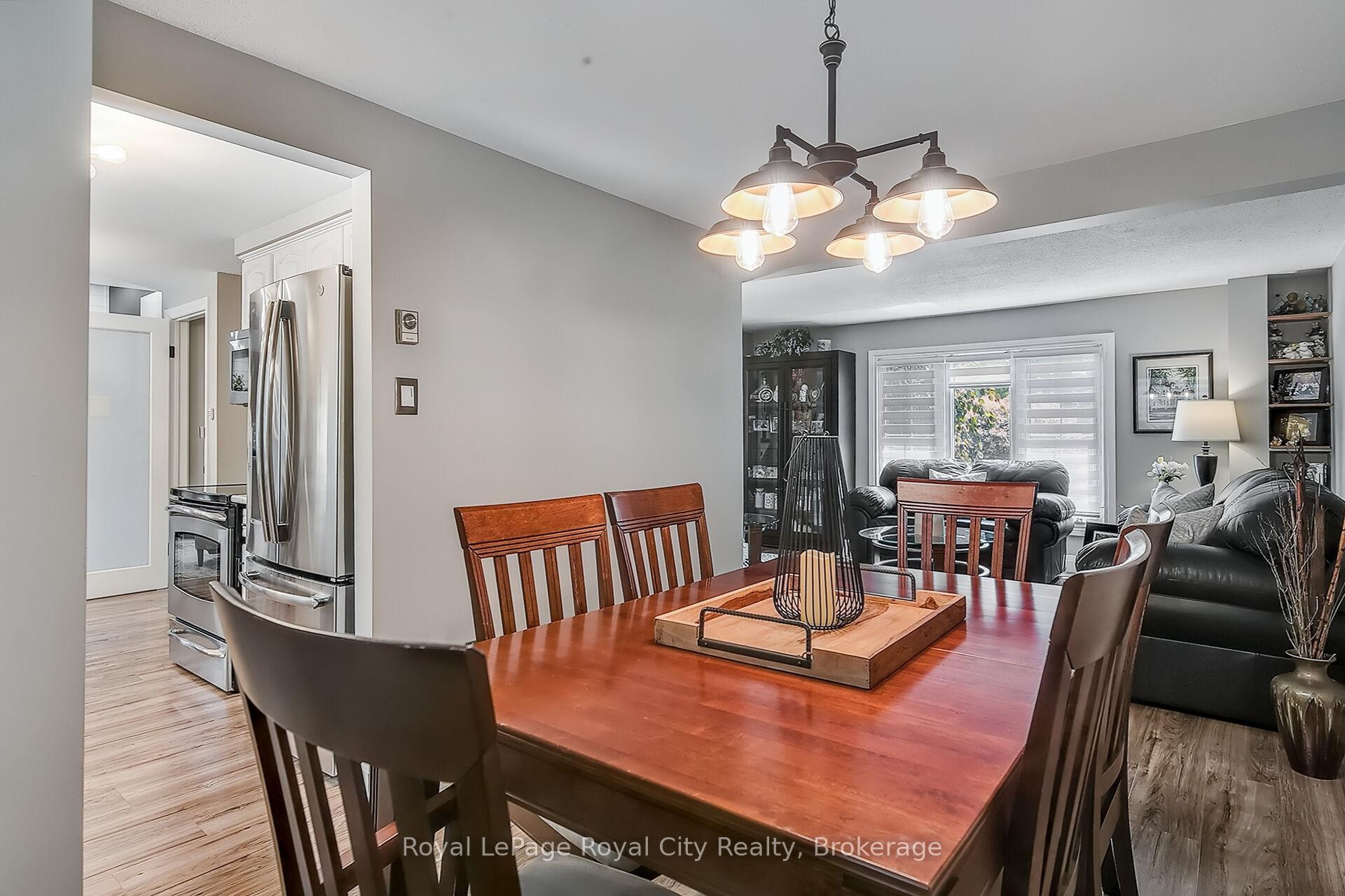 Photo 6 of 30 Springdale Boulevard, Guelph, Willow West/Sugarbush/West Acres — HOMEH