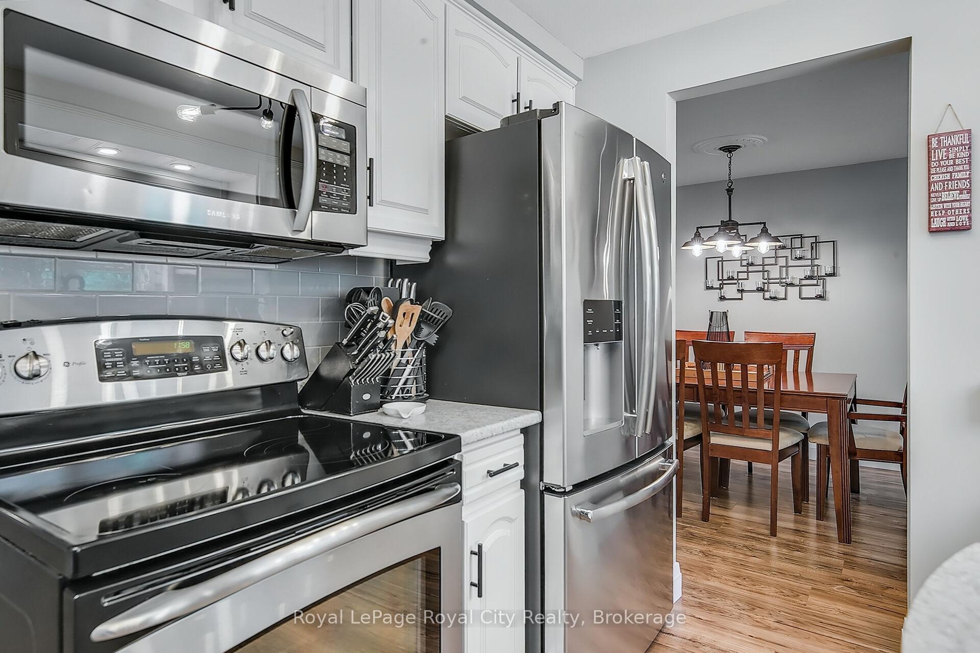 Photo 9 of 30 Springdale Boulevard, Guelph, Willow West/Sugarbush/West Acres — HOMEH