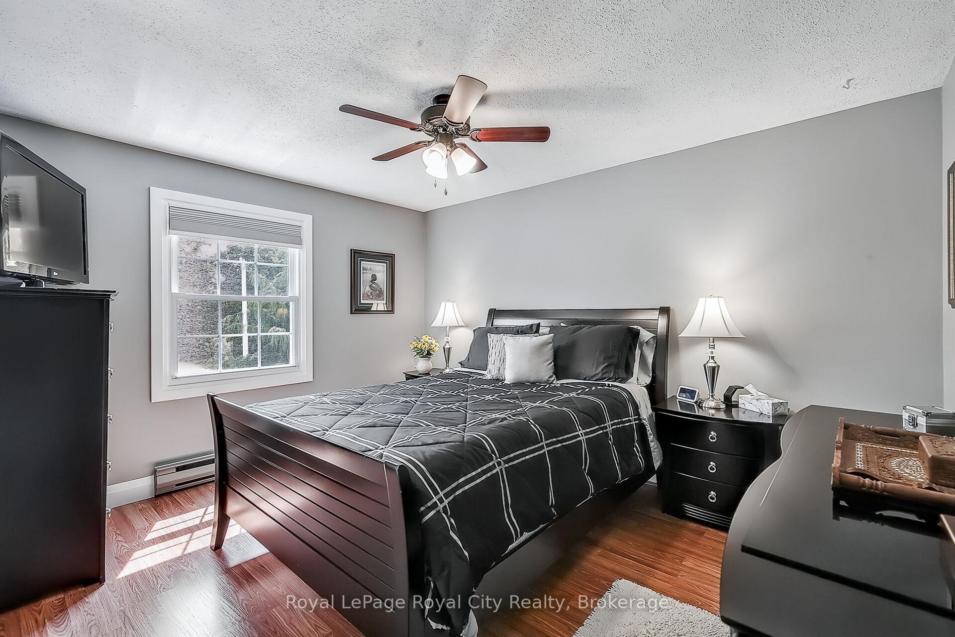 Photo 20 of 30 Springdale Boulevard, Guelph, Willow West/Sugarbush/West Acres — HOMEH