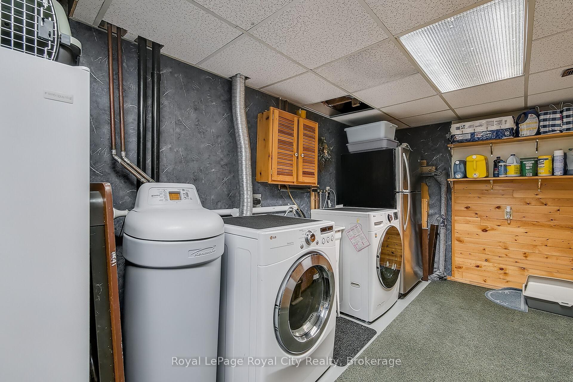 Photo 27 of 30 Springdale Boulevard, Guelph, Willow West/Sugarbush/West Acres — HOMEH