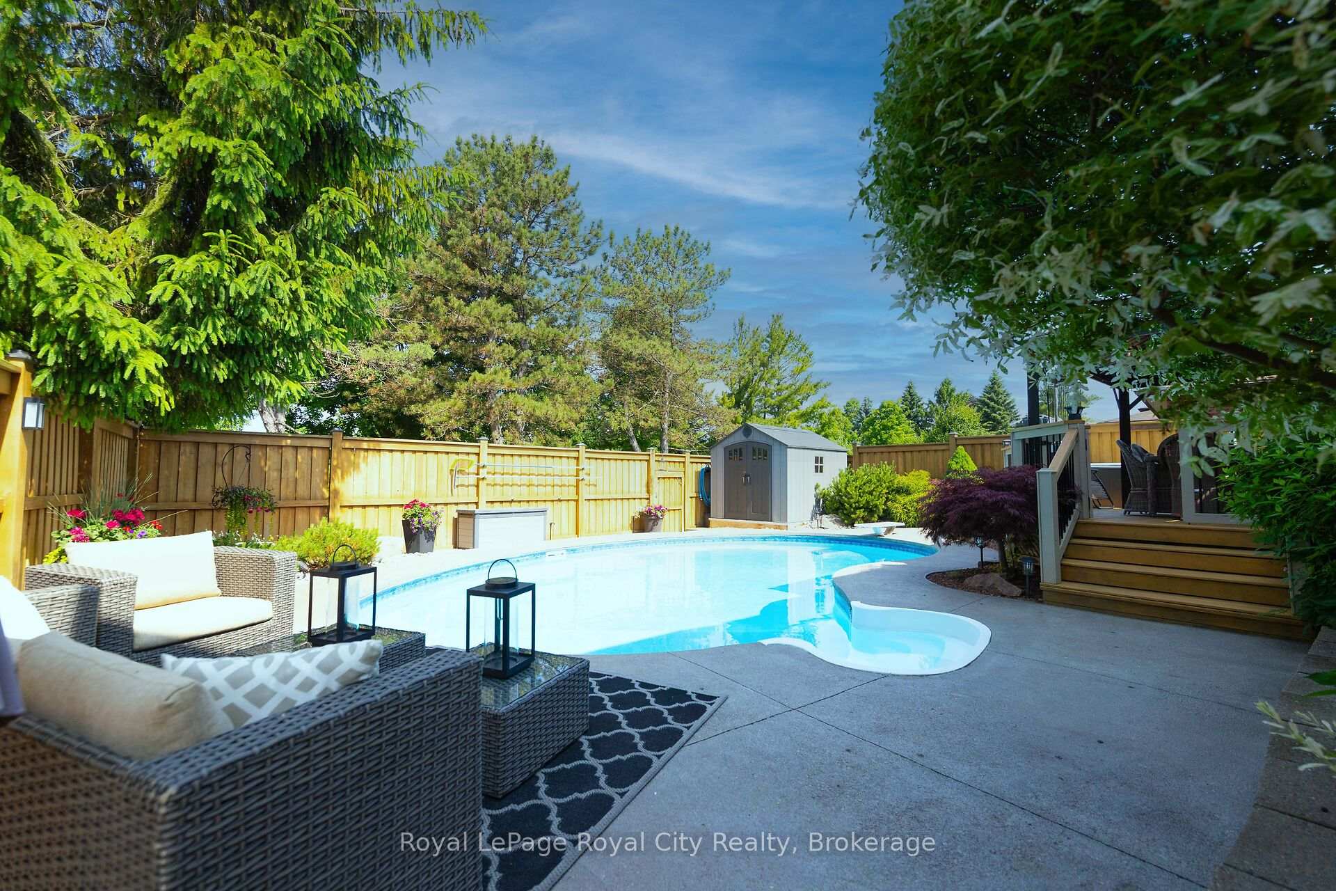 Photo 29 of 30 Springdale Boulevard, Guelph, Willow West/Sugarbush/West Acres — HOMEH