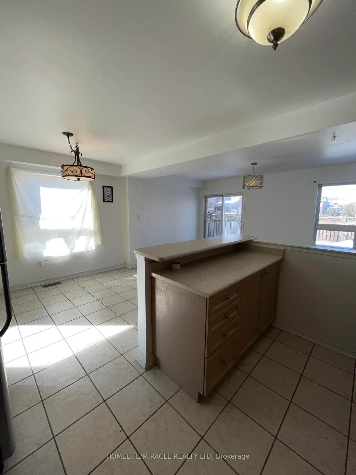 Photo 6 of 49 Sand Cherry Crescent, Brampton, Sandringham-Wellington — HOMEH