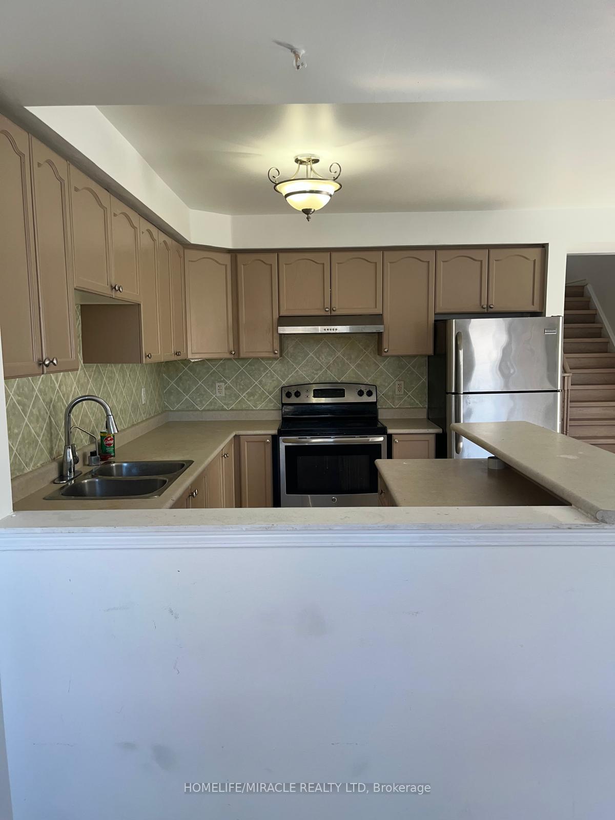 Photo 7 of 49 Sand Cherry Crescent, Brampton, Sandringham-Wellington — HOMEH