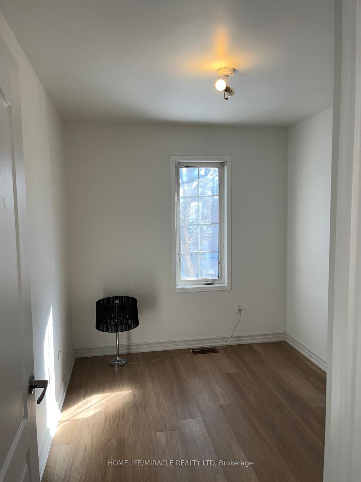 Photo 12 of 49 Sand Cherry Crescent, Brampton, Sandringham-Wellington — HOMEH