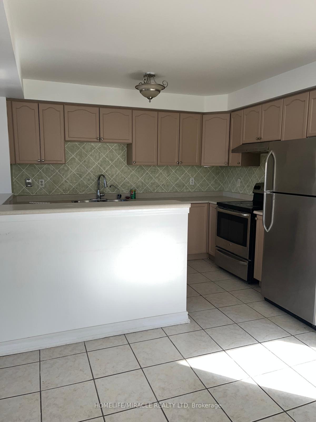Photo 22 of 49 Sand Cherry Crescent, Brampton, Sandringham-Wellington — HOMEH