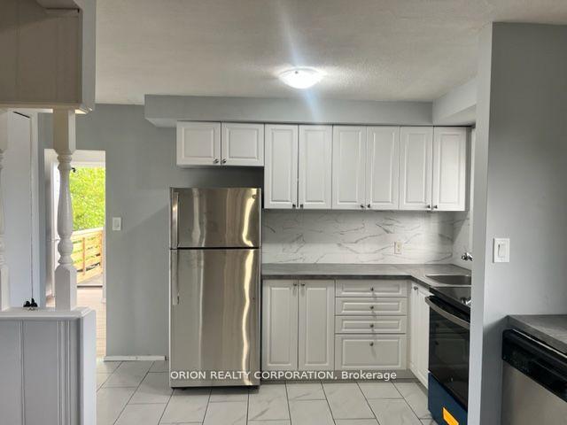 Photo 5 of 359 .5 Strathearn Avenue, Hamilton, Homeside — HOMEH