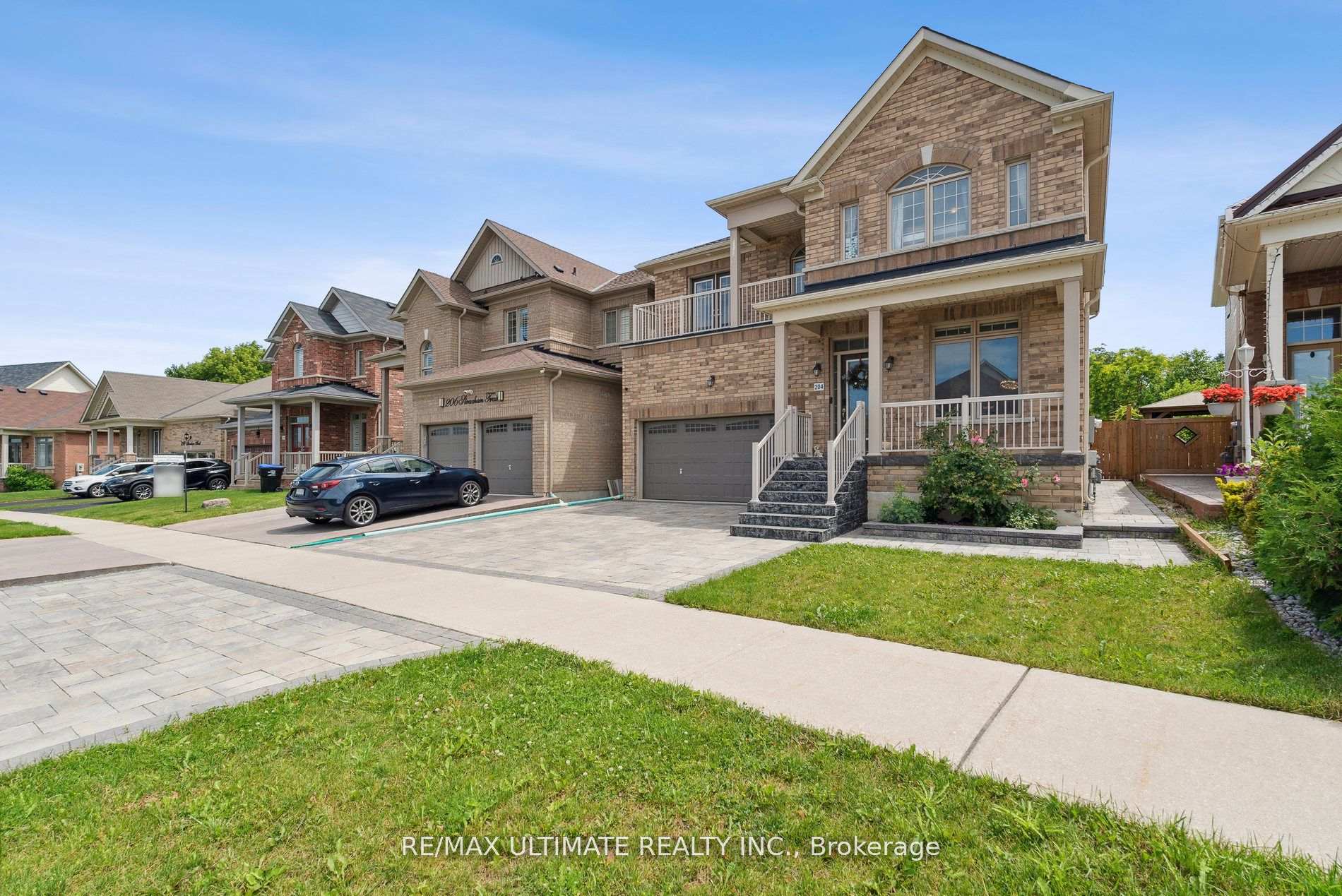 Photo 6 of 204 Strachan Trail, New Tecumseth, Beeton — HOMEH