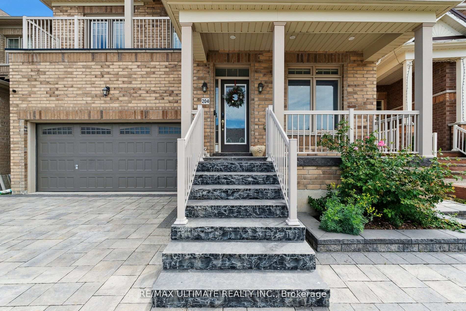 Photo 3 of 204 Strachan Trail, New Tecumseth, Beeton — HOMEH