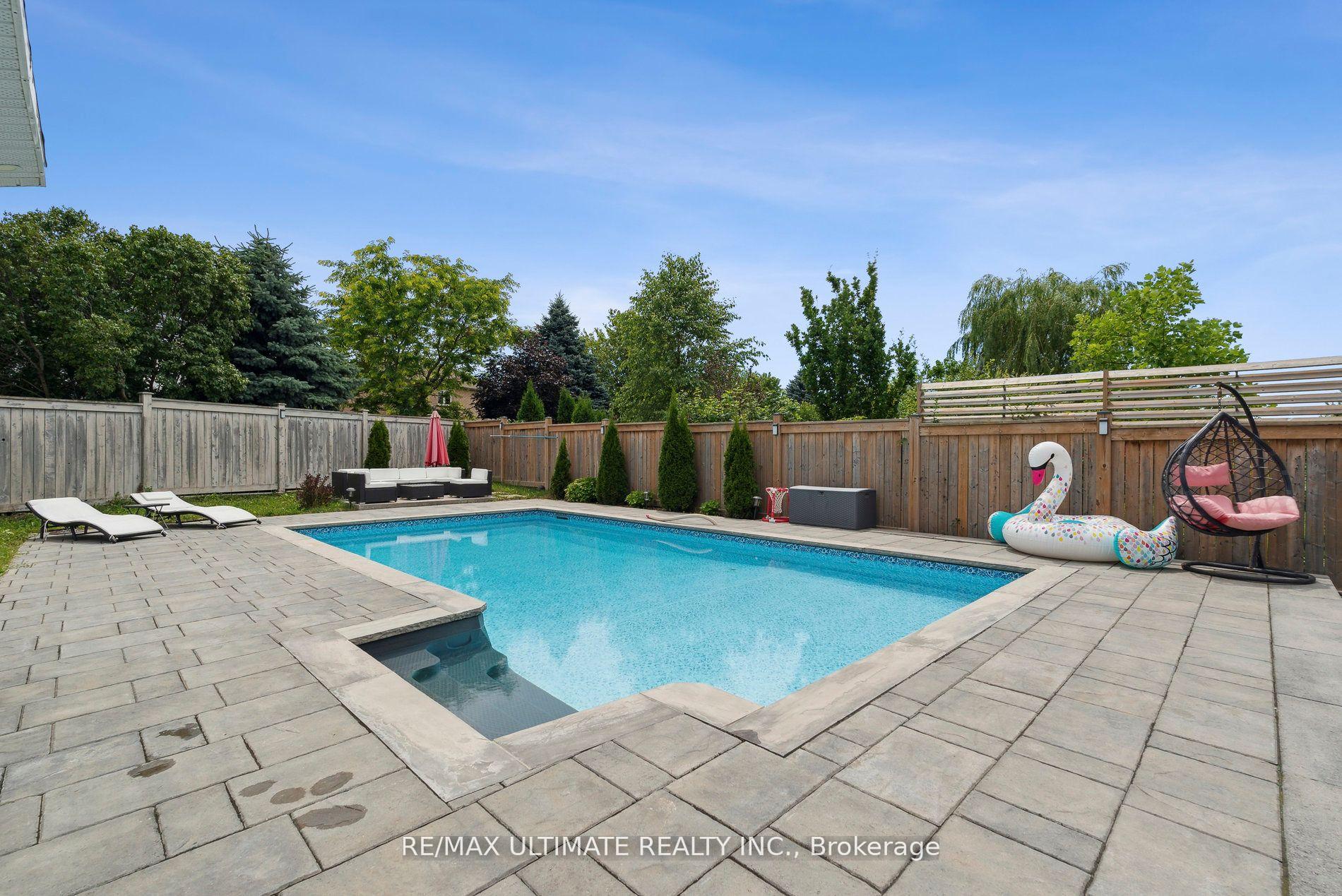 Photo 38 of 204 Strachan Trail, New Tecumseth, Beeton — HOMEH