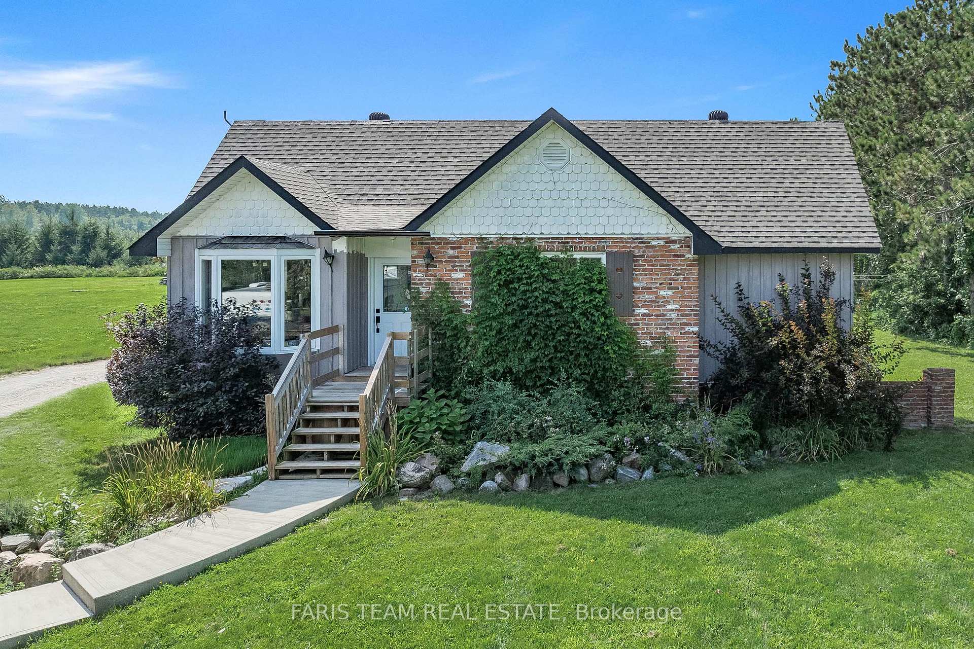 Photo 35 of 3686 McCarthy Drive, Clearview, New Lowell — HOMEH
