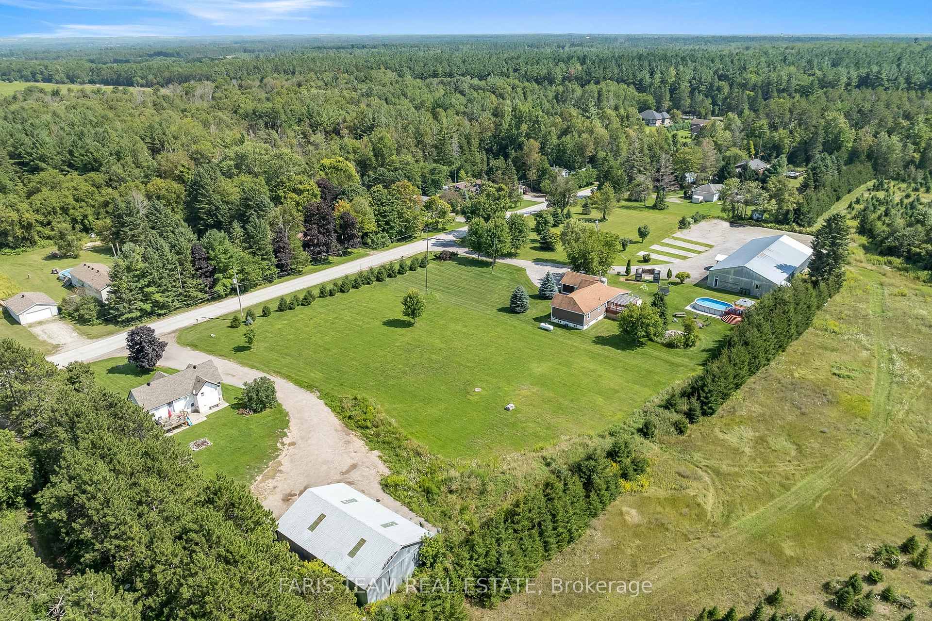 Photo 32 of 3686 McCarthy Drive, Clearview, New Lowell — HOMEH