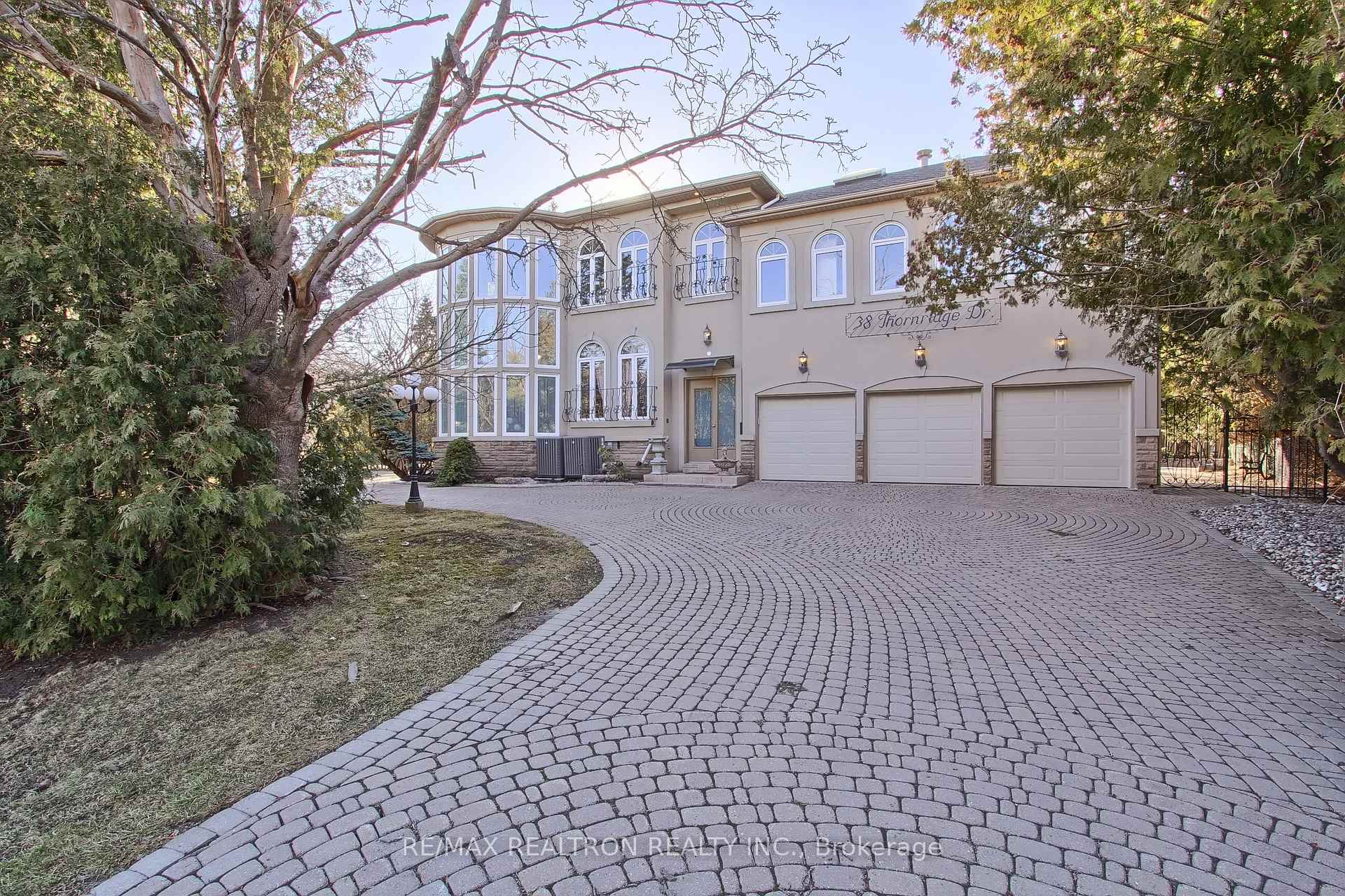 Photo 1 of 38 Thornridge Drive, Vaughan, Crestwood-Springfarm-Yorkhill — HOMEH