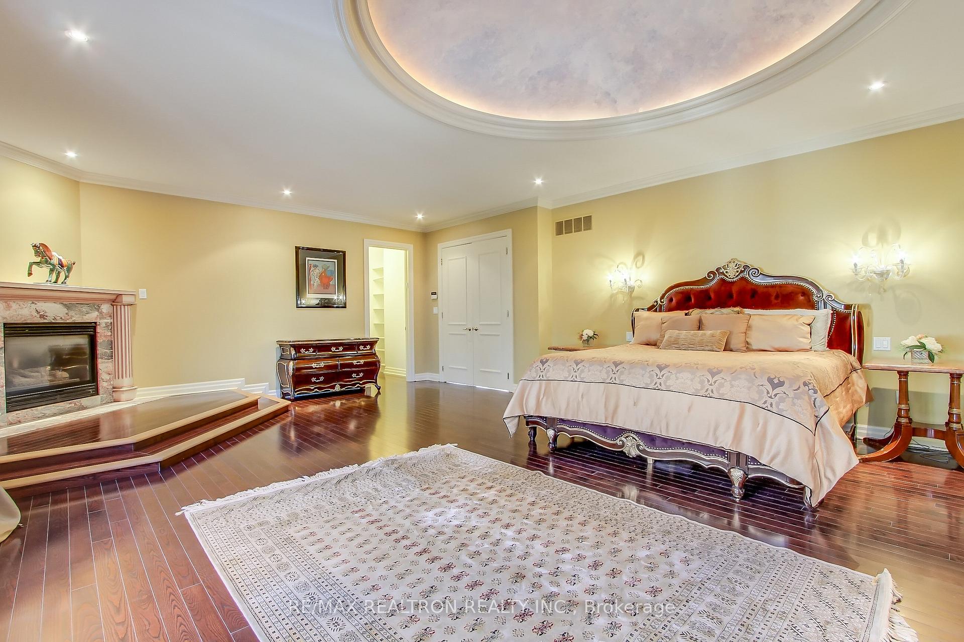 Photo 26 of 38 Thornridge Drive, Vaughan, Crestwood-Springfarm-Yorkhill — HOMEH
