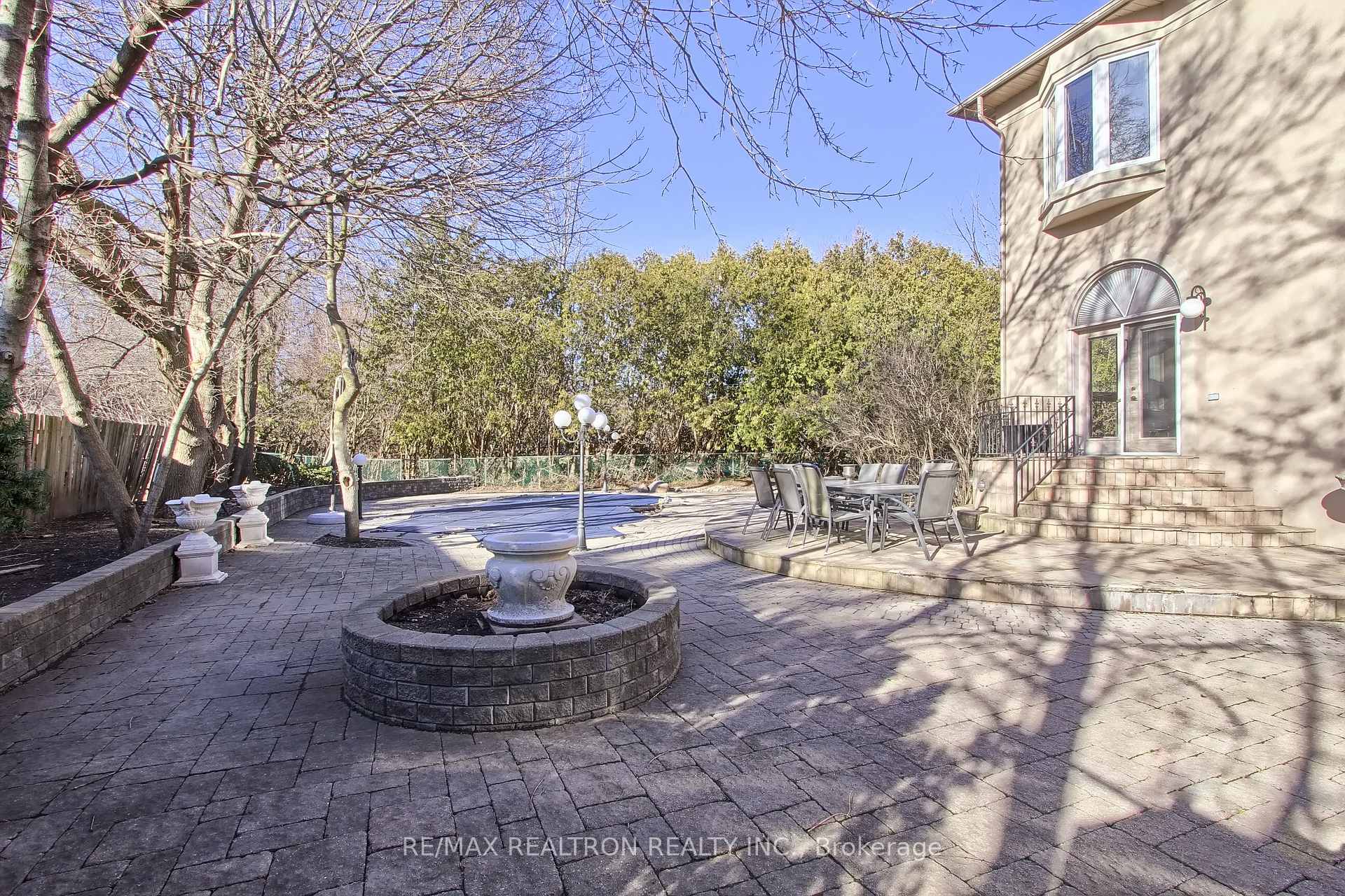 Photo 35 of 38 Thornridge Drive, Vaughan, Crestwood-Springfarm-Yorkhill — HOMEH