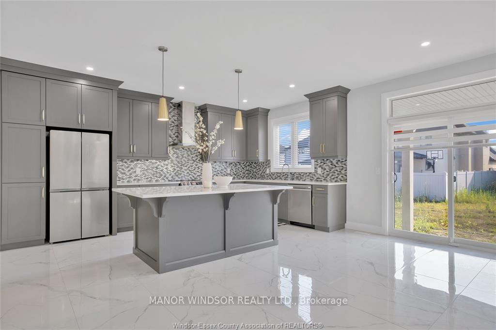 Photo 17 of 1632 Bowler Drive, Windsor — HOMEH
