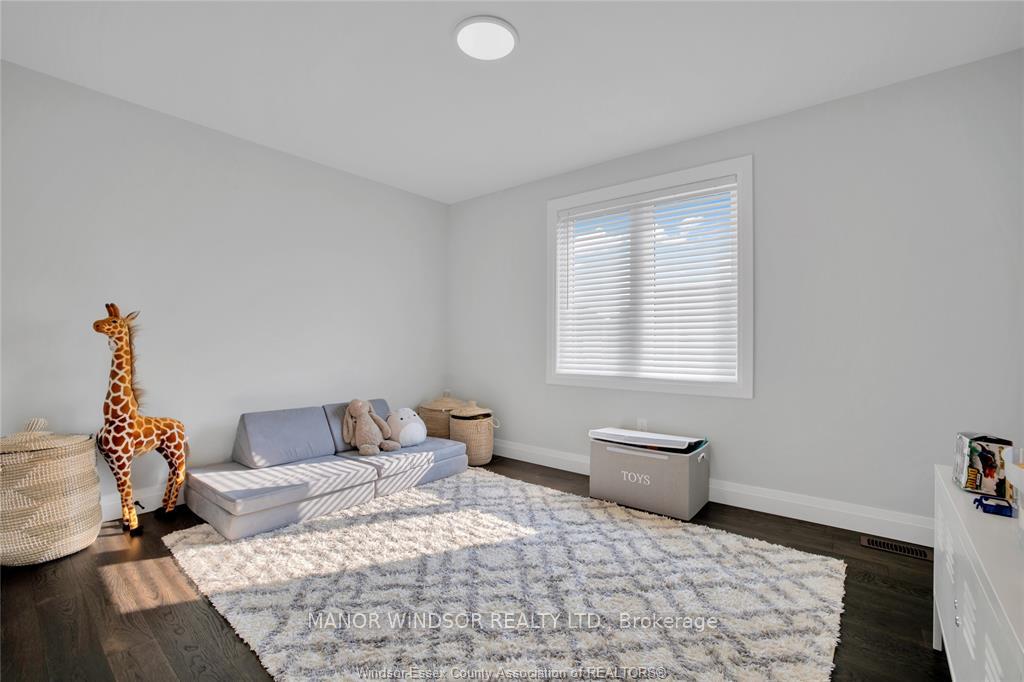 Photo 24 of 1632 Bowler Drive, Windsor — HOMEH
