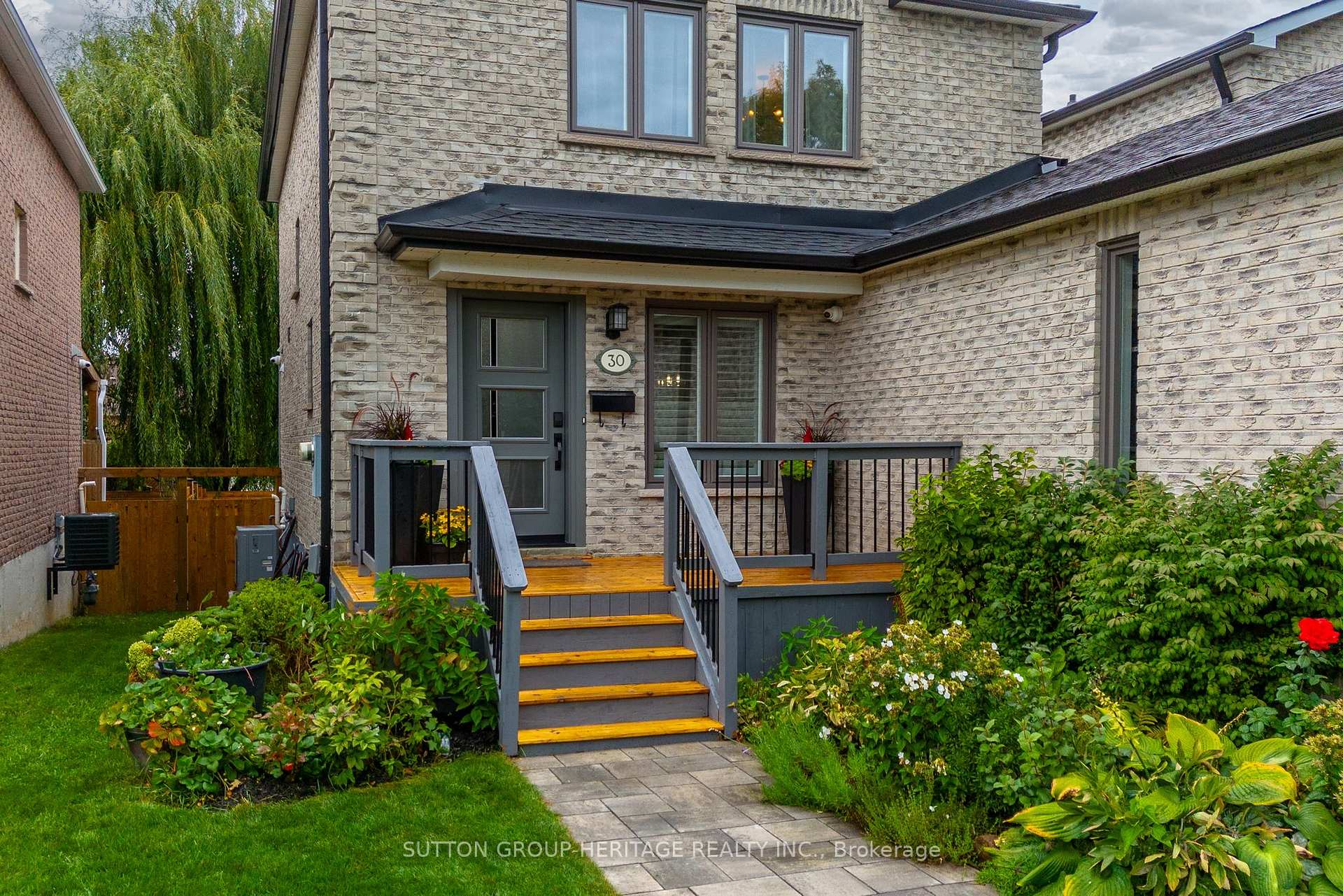 Photo 5 of 30 Cluett Drive, Ajax, South East — HOMEH