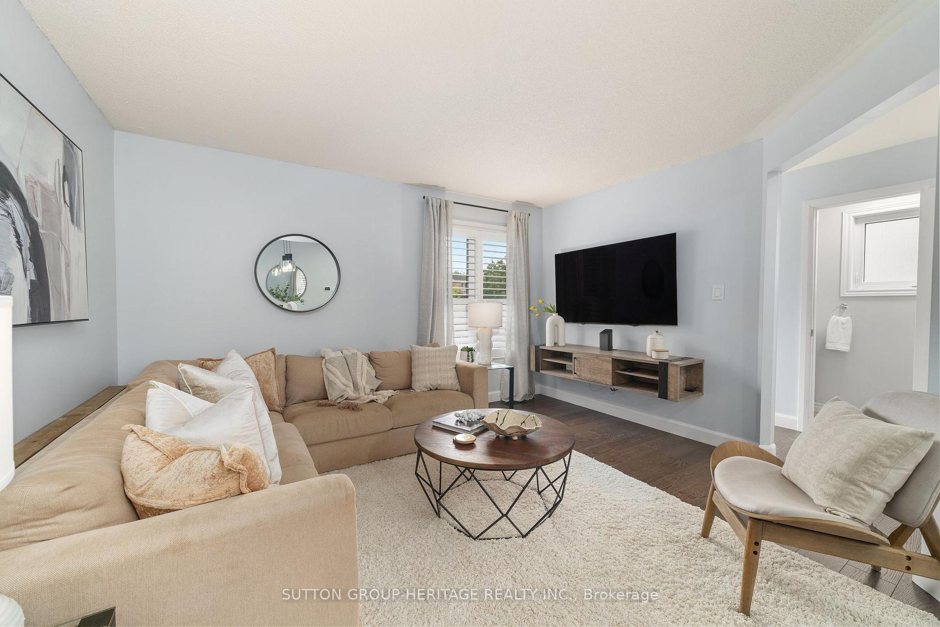 Photo 15 of 30 Cluett Drive, Ajax, South East — HOMEH